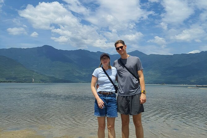 Bus Transfer from Hue to Hoi An with Sightseeing - Guides, bus comfort, and the human side of the trip