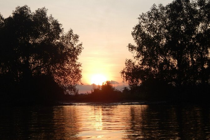 Cai Rang floating market, see sunrise, CaCao orchard, small canal - Cocoa, fruit, and a warm cup at Muoi Cuong Farm