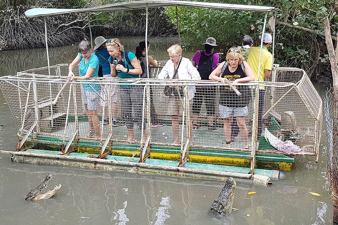 Can Gio Mangrove Adventure: Speedboat with Monkey Island - A sugarcane drink and the local seafood market