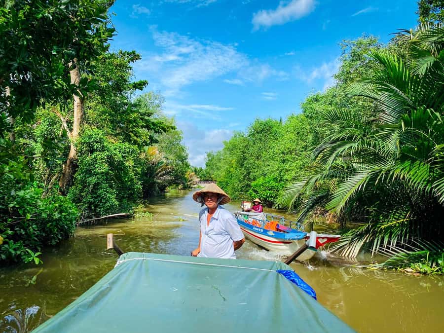 Can Tho: A Real Mekong Tour, Floating Market, Cacao & Life's - The 9-Cua rice noodle house