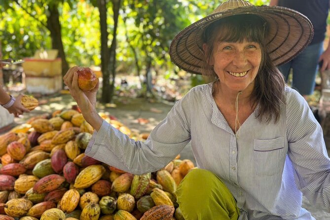 Can Tho: Floating Market, Canals, Nature Reserve & Forest - Small canals and the smaller-boat advantage