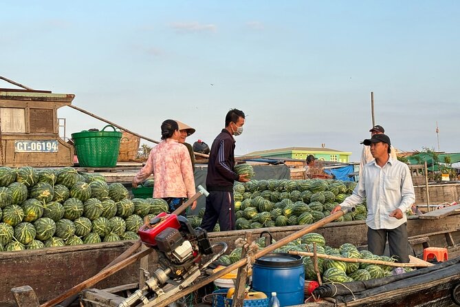 Can Tho: Floating Market, Canals, Nature Reserve & Forest - Reaching Lung Ngoc Hoang after the market