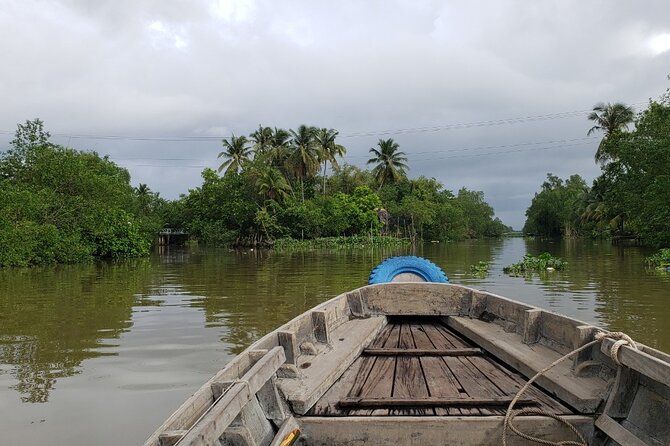 CAN THO: Floating Market & Mekong’s Legacy (About 6 Pax) - Making Bánh Khọt on a clay stove