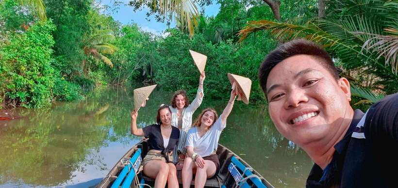Can Tho: Floating Market & Mekong's Legacy( About 6 Pax) - Fruit, Green Tea, and a Hammock