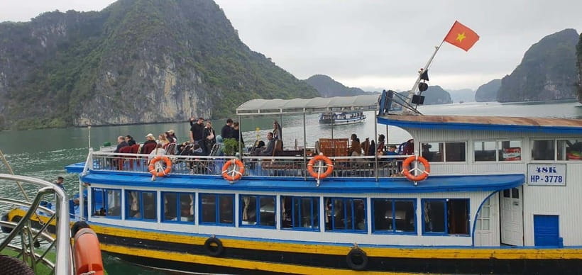 Cat Ba: Lan Ha, HaLong bay full day- biking, kayaking, lunch - Bright Cave and the change from kayaks to bamboo boats