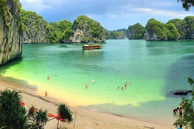 Cat Ba National Park Full Day Trekking Tour to Viet Hai Village - The guide and the feel of the day