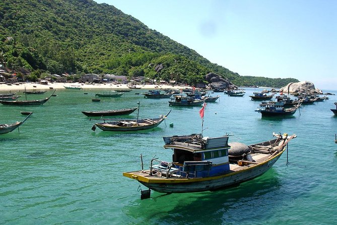 Cham Island Tour Snorkeling -Sunbathing - Nice Beach - Speedboat - Beach time, sunbathing, and the seafood lunch