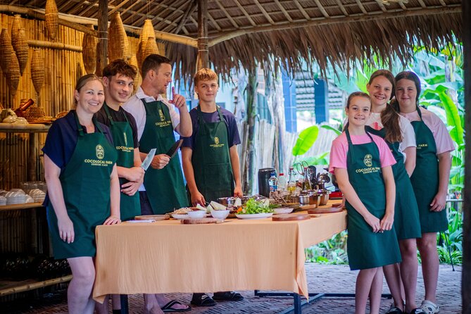 Cocolocal Farm Cooking Class with market tour and basket boat - Bay Mau Coconut Forest by Basket Boat