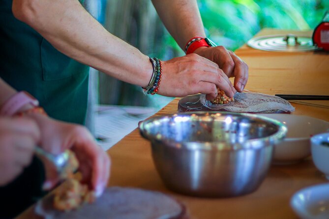 Cocolocal Farm Cooking Class with market tour and basket boat - Group Size, Guides, and the Feel of the Day
