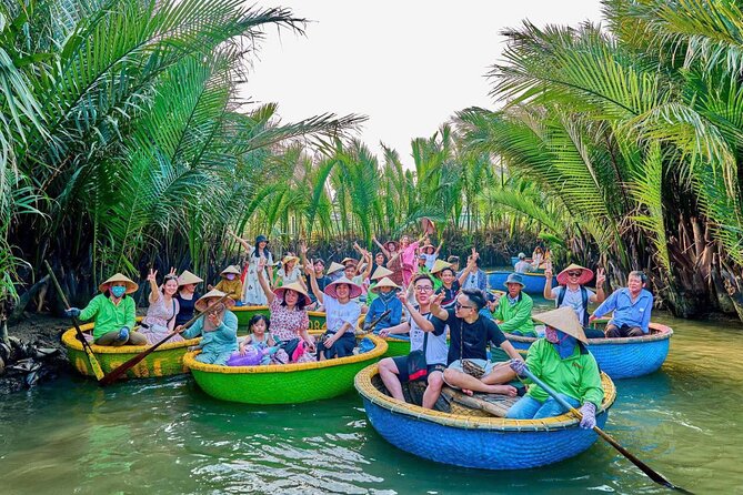 Coconut Basket Boat Ride by Hangcoconut - Paddling a Vietnamese Basket Boat