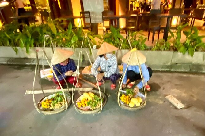 Coconut Jungle Eco & Hoi An City Tour With Boat Ride - Dinner, lanterns, and the short Hoai River ride