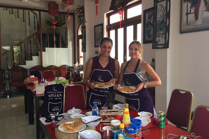 Cook Like a Local: Your Personalized Vietnamese Culinary Journey - What the hands-on lesson feels like