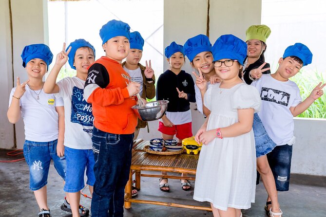 Cooking Class Hoi An - Organic Garden - Farming Tour-Handicrafts - What the cooking class feels like in practice