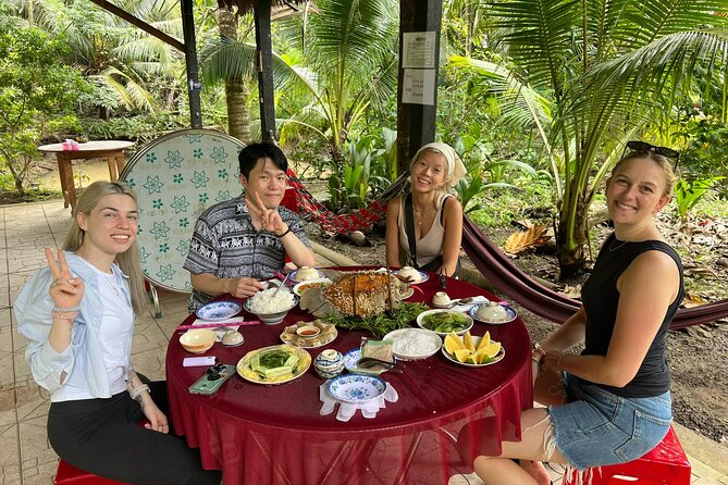 'Cost-Saving' Cu Chi Tunnels & Mekong Delta 1-Day Tour - Lunch with five Southern Vietnamese courses