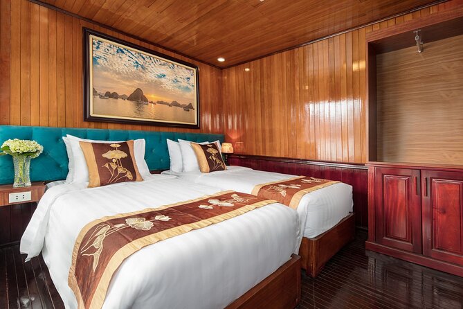 CozyBay Boutique 2D1N Kayak, Swiming ,Titop, Cave, Expressway way - Hanoi pickup and the fast road to Ha Long Bay
