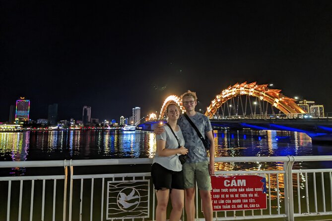 Da Nang By Night: Seafood dinner, night market and cruise trip - Guides, group size, and the feel of the evening