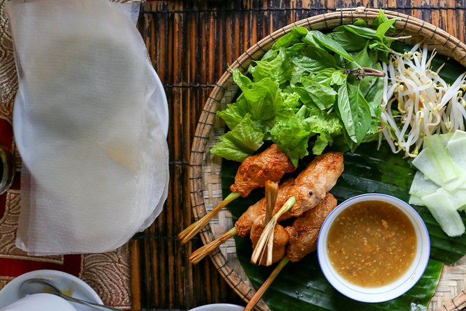 Da Nang Food Tour by Motorbike - Noodle soup and Vietnamese coffee