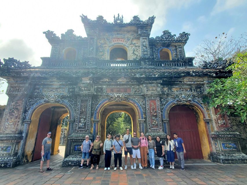 Da Nang/Hoi An: Hue Imperial City via Hai Van Pass & Lunch - Lap An Lagoon and the shopping question