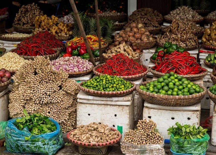 Da Nang/Hoi An: Market Tour, Basket Boat Ride, Cooking Class - Hoi An market: shopping with a local eye