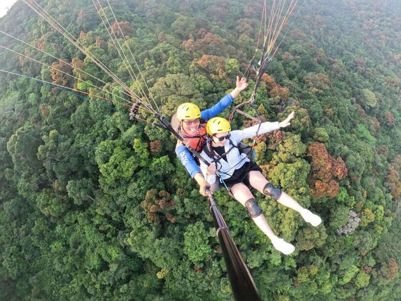 Da Nang Private paragliding experience on Monkey Mountain - Twelve minutes above Da Nang