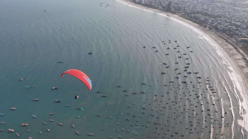 Da Nang Private paragliding experience on Monkey Mountain - Free GoPro footage and optional Flycam video