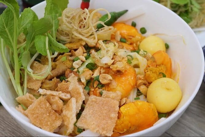 Da Nang Street Foodie Walking Tour - Meeting at 280 Hoàng Diệu