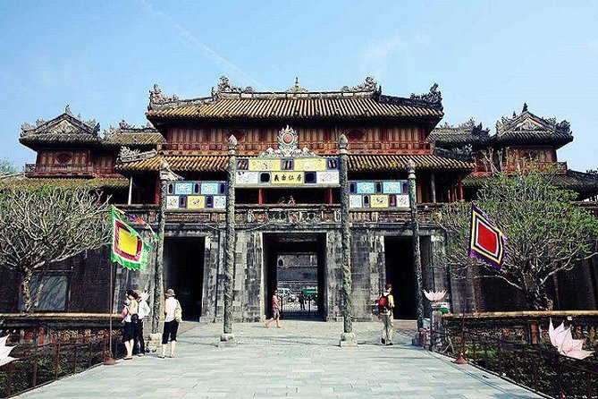 Dalat Countryside Motorbike Day Tour–Coffee Farms & Pagodas - Truc Lam Monastery and Linh An Pagoda