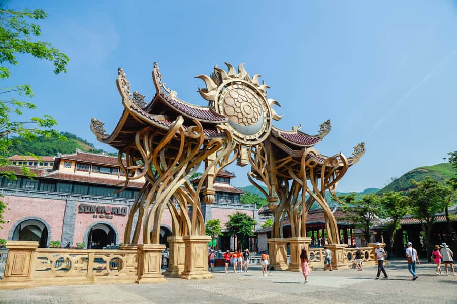 Danang: Golden Bridge by Private Car or Bus w hotel pickup - Lunch, food, and the return schedule
