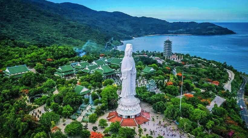 DaNang/HA: Lady Buddha, Marble Mountain & Am Phu Caves Tour - What the guides add to the experience