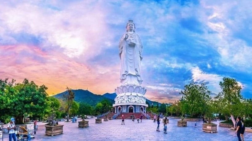 DaNang/HA: Lady Buddha, Marble Mountain & Am Phu Caves Tour - Physical effort and what to bring