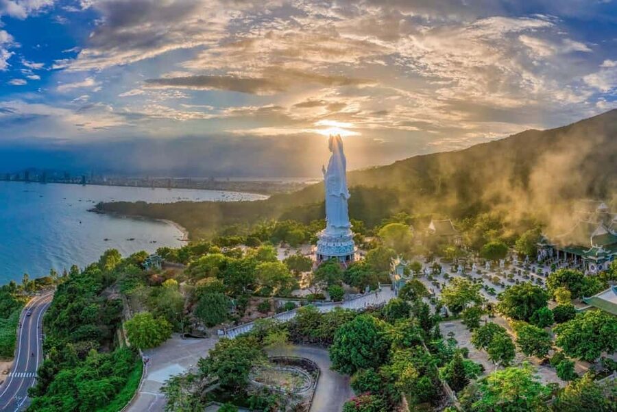 Danang: Hoi An, Marble Mountains or Bay Mau Coconut Forest - What to expect from the Vietnamese dinner