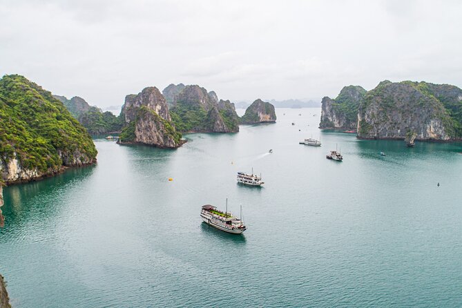 Day trip to Halong Bay from Hanoi - Boarding the wooden boat around noon