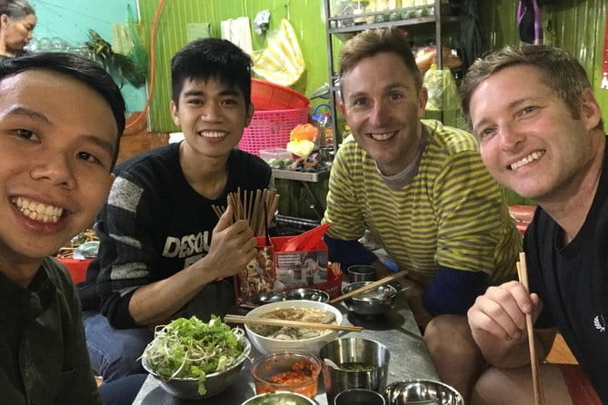 Dinner Cruise & Music Folk Song on the Perfume River in Hue - Who Will Enjoy This Hue Evening?