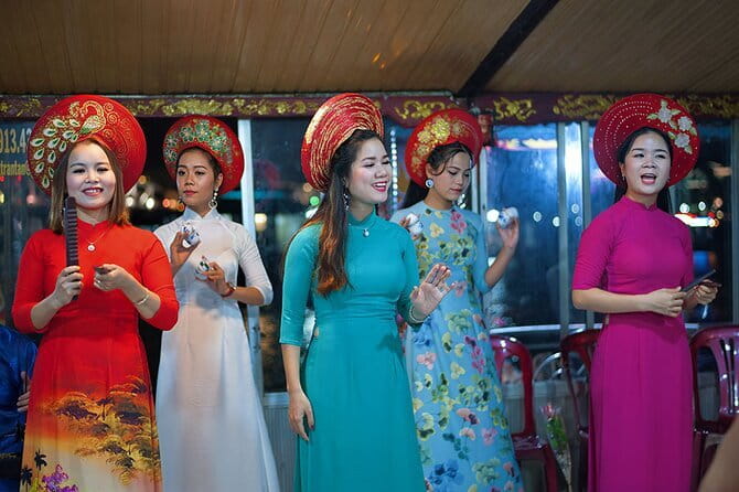 Dinner Cruise & Music Folk Song on the Perfume River in Hue - A 45-Minute Dinner Along the Perfume River