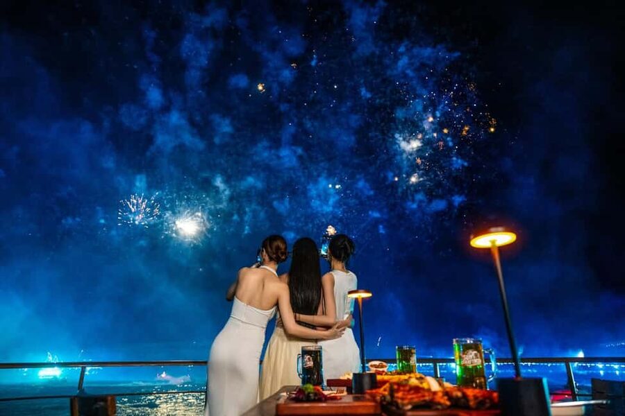 Dinner with Symphony Show And Firework Of Kiss Of The Sea - Symphony of the Sea, the evening’s strongest show