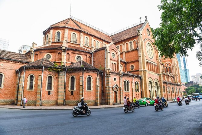 Discover Saigon Main Sights by Walking - Key Points to Know Before You Book