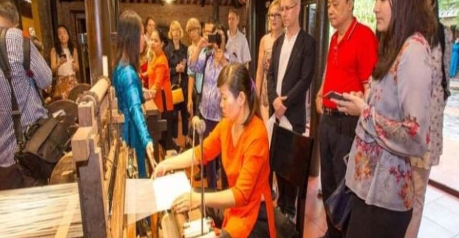 Discover Traditional Silk Process in Hoi An Silk Village - Guides, group size, and the pace
