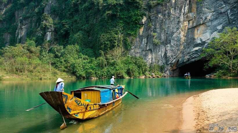Dong Hoi/Phong Nha: Paradise Cave - Phong Nha Cave Tour - Lunch with local Vietnamese food