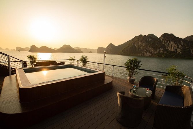 Doris Cruise 5 star cruise 2 days visiting Halong Bay Lan Ha Bay private balcony - Booking details and small practical cautions