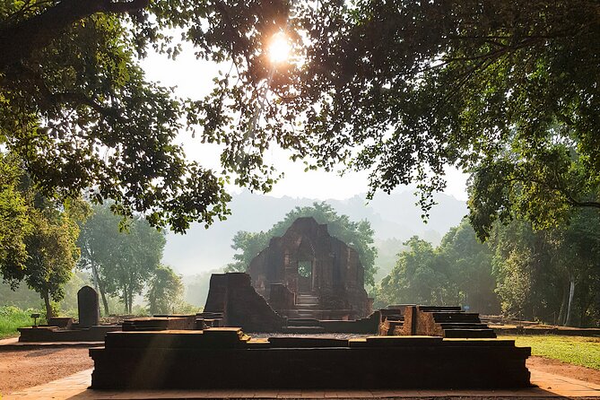 Early Morning My Son Sanctuary Trip w. Champa Food & Coffee - The guides make the difference