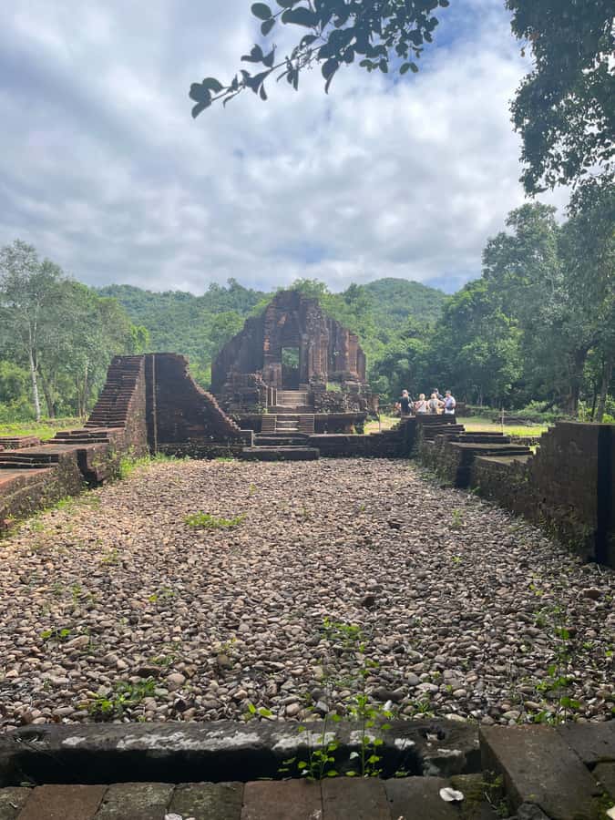 Early My Son tour/transfer to avoid crowd and the heat - What to bring for the temple walk