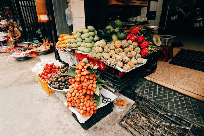 Early Riser Walk: Grandma Noodles, Cafe, Exotic Fruits & History - Nguyen Thien Thuat’s old apartment block