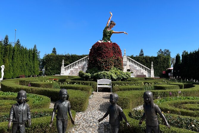 Early tour/ transfer from Hoi An/Da Nang to Golden bridge - Who will enjoy this Ba Na Hills day?