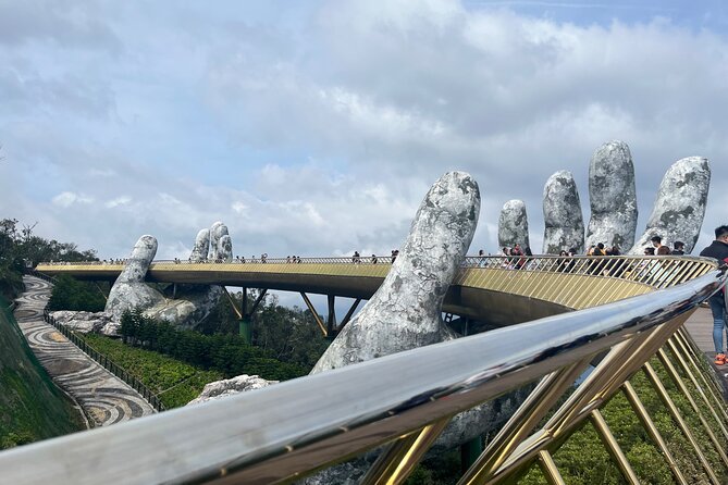 Early tour/ transfer from Hoi An/Da Nang to Golden bridge - Riding the Ba Na Hills cable car