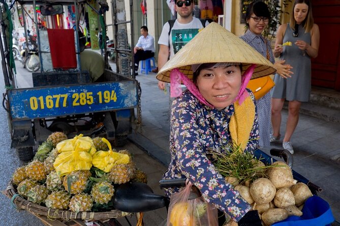 Eat Like a Local: Hanoi Street Food Adventure - How much walking should you expect?