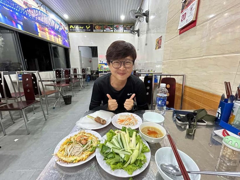 Eat like a local with a local - Walking Tour - Starting at 22B Nguyễn Công Trứ
