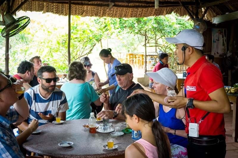 Essential Mekong Delta: Highlight Tour from Ho Chi Minh City - The Tan Thach sampan ride