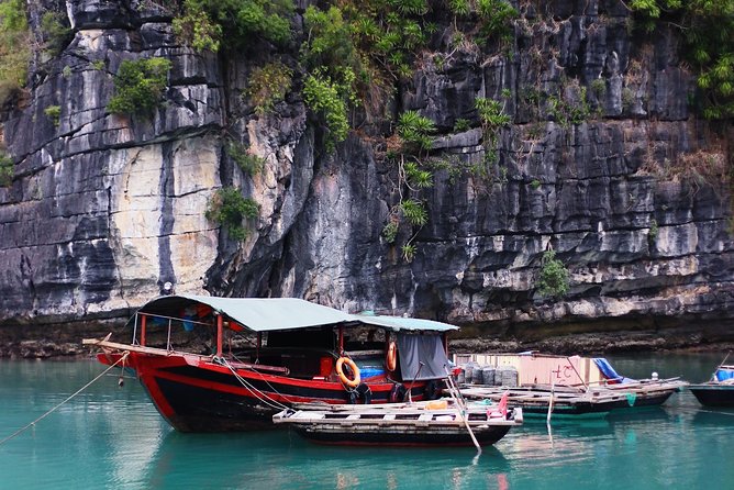 Excursion to Ha Long Bay with Titop Island and kayaking in Luon Cave - Sung Sot Cave and its large chambers
