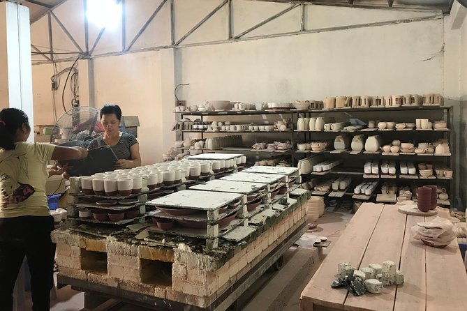 Explore Bat trang village & Ceramics factories with local guide - Learning pottery in a small group
