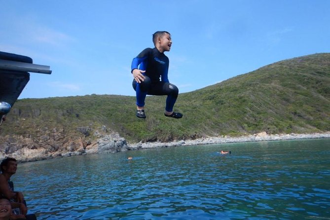 Explore Nha Trang Bay: Half-Day Snorkeling Adventure Tour - Breakfast, Banh Mi, and the Boat Lunch